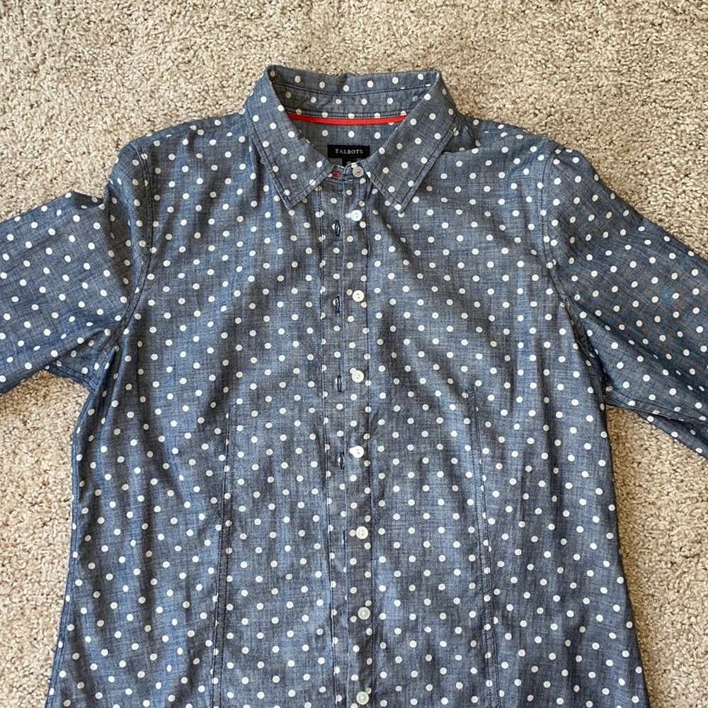Talbots full sleeve Woman's button down blouse with button cuffs - size 10